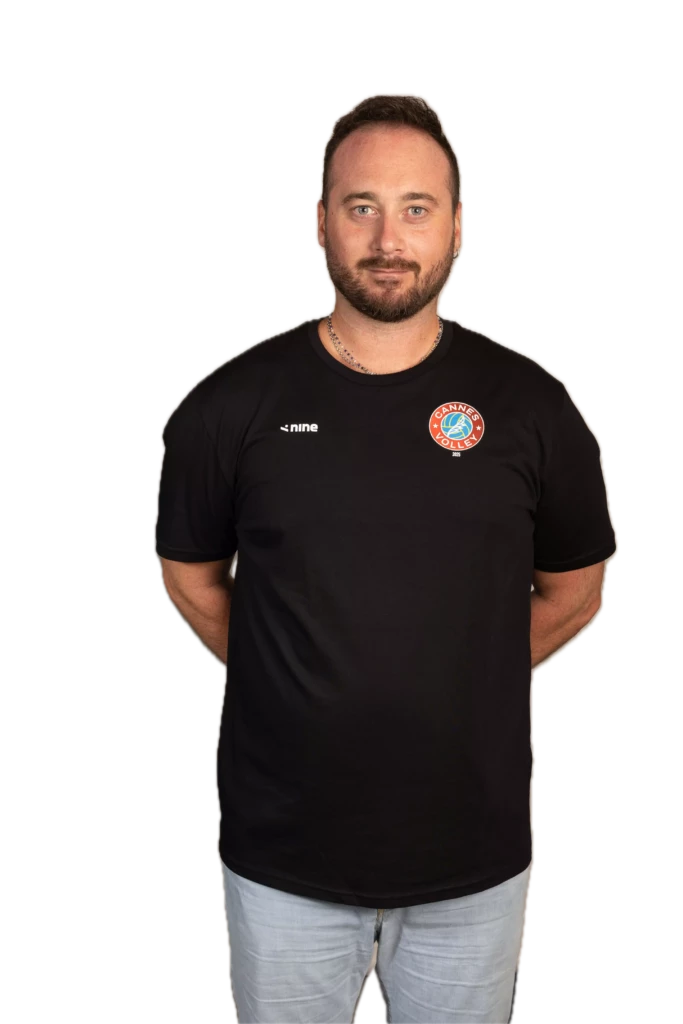 Cannes-volley-98-sylvaindelaissez avec arrière-plan supprimé